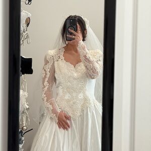 Michelangelo Lace Wedding Dress Sz 12 + Veil & Underskirt